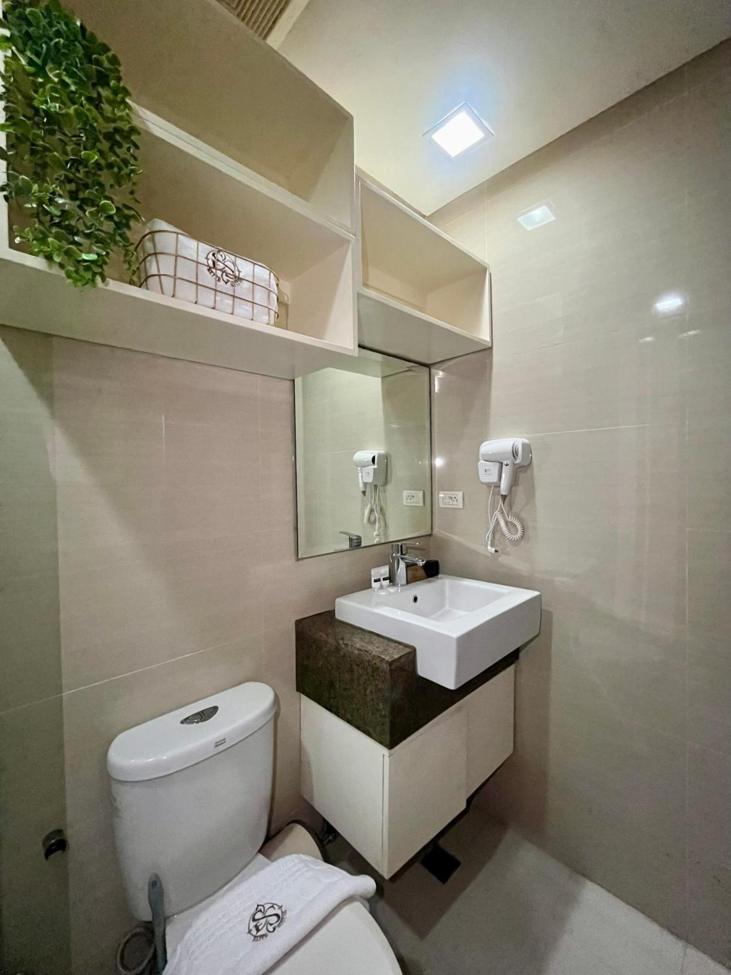 Greenbelt Hamilton Tower 1 Makati City Exteriér fotografie