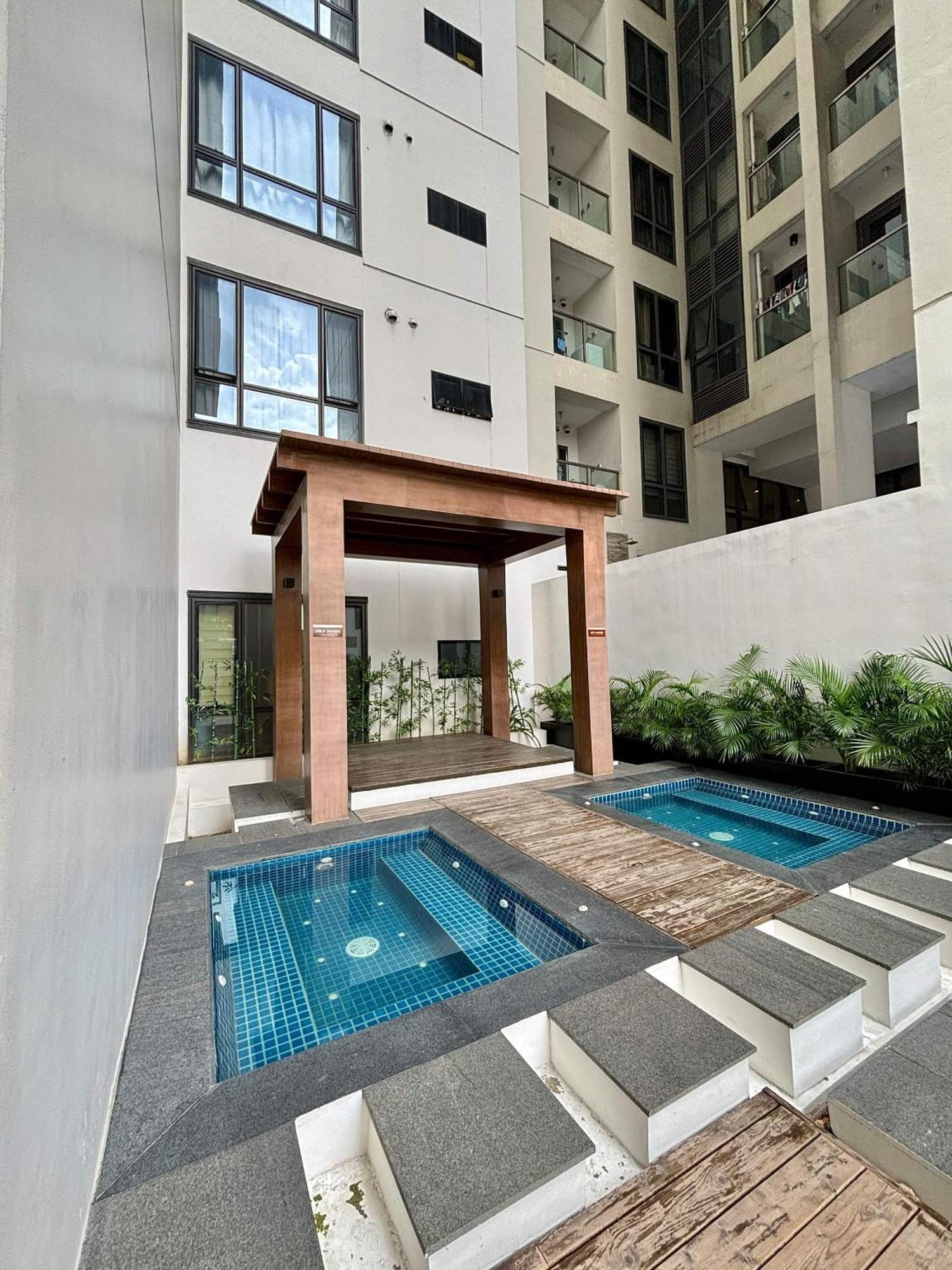 Greenbelt Hamilton Tower 1 Makati City Exteriér fotografie